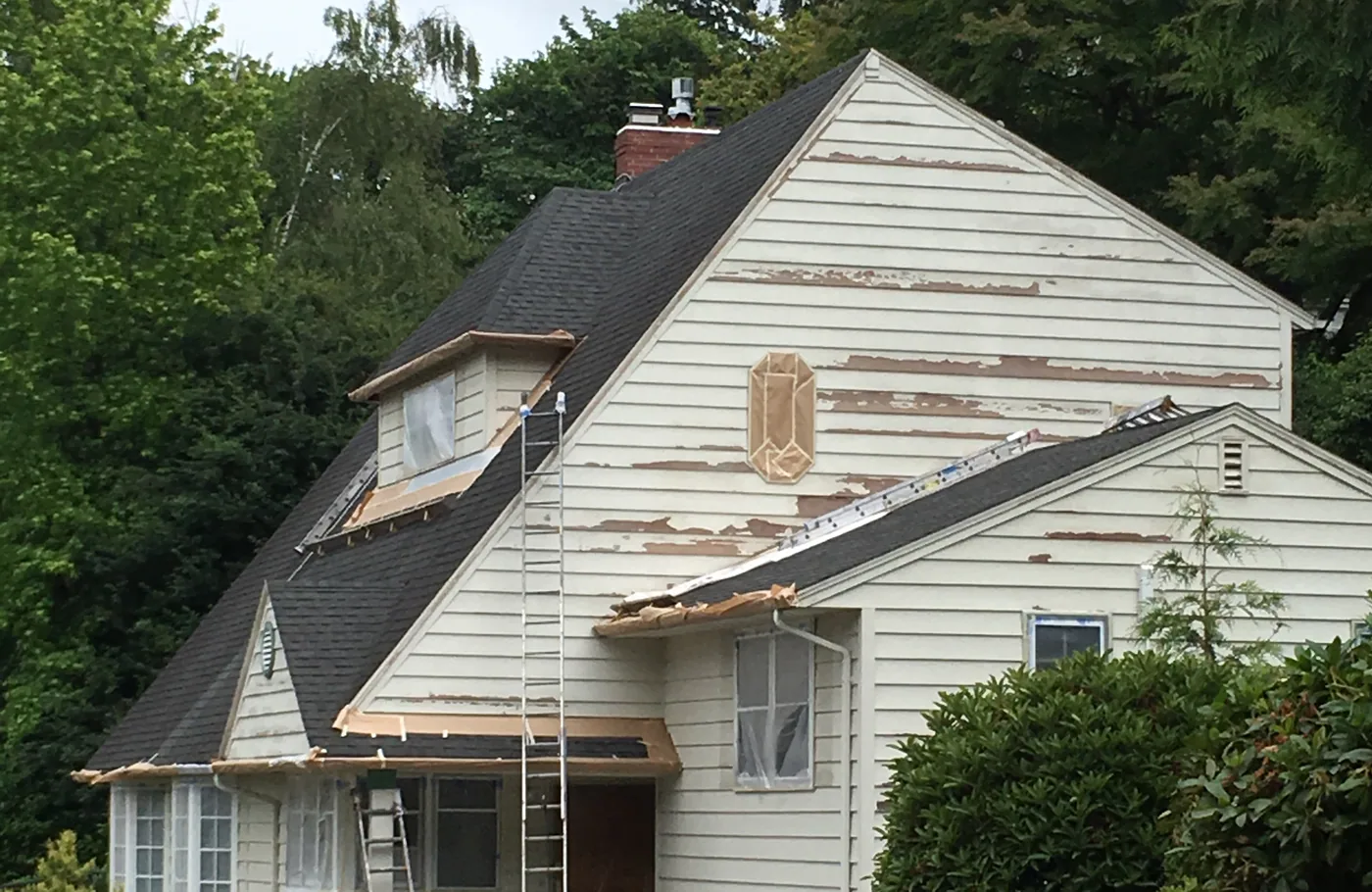 Painted siding and trim on a Portland home